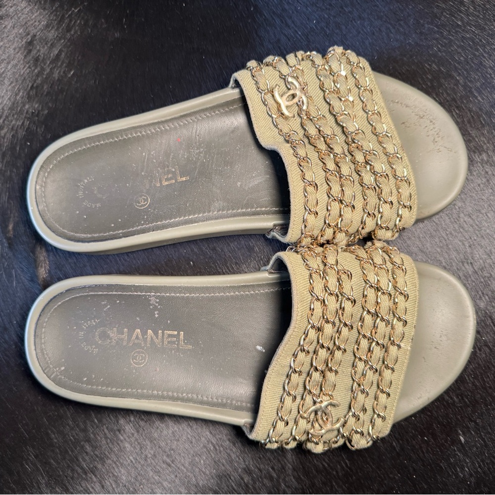 CHANEL Olive Green & Gold Sandals Elegant Summer Slides